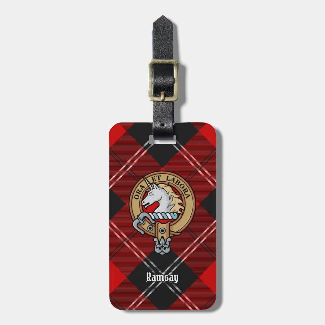 Klan Ramsay Vapensköld över Red Tartan Bagagebricka (Vertikal Framsida)