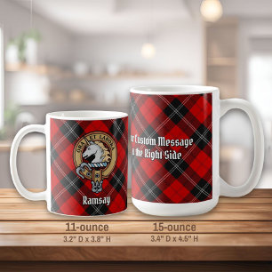Klan Ramsay Vapensköld över Red Tartan Kaffemugg
