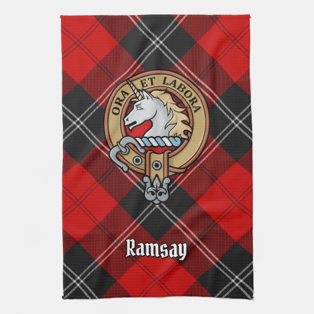 Klan Ramsay Vapensköld över Red Tartan Kökshandduk (Vertikal)
