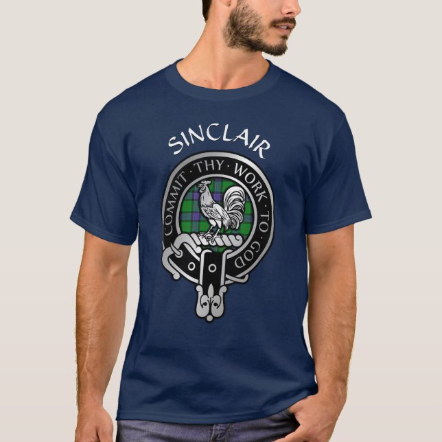 Klan Sinclair Vapensköld & Hunting Tartan T-Shirt (Framsida)