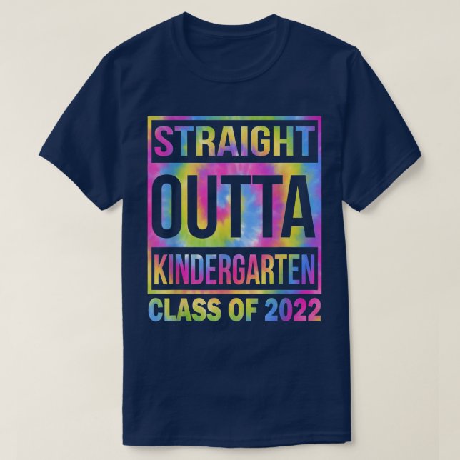 Klass 2022 Rak Outta Kindergarten-examen T Shirt (Design framsida)