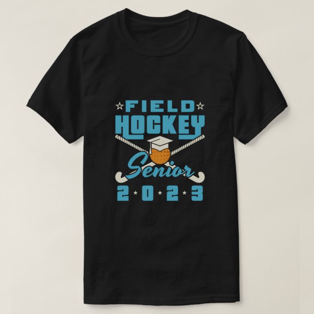 Klass 2023 Fält Hockey Senior Studenten Grad T Shirt (Design framsida)