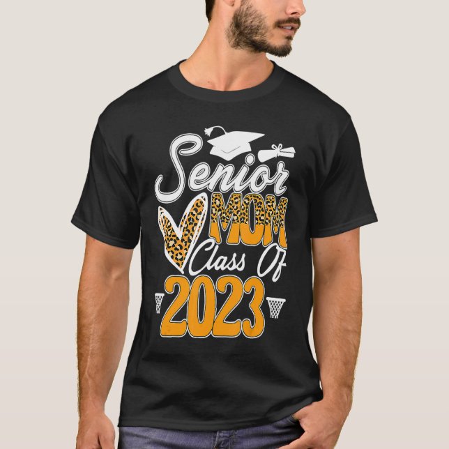 Klass 2023 i Basketball Studenten Mamma T Shirt (Framsida)
