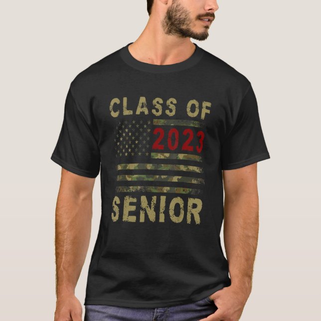 Klass 2023 Patriotic Camo American Flagga T Shirt (Framsida)