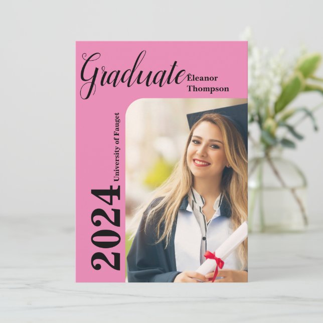 Klass 2024 Grad: Modern svart och vitt foto Inbjudningar (Stående Fram)