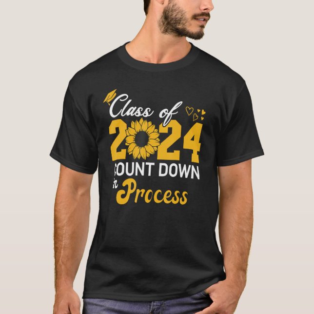 KLASS 2024 Studenten eller första skoldagen T Shirt (Framsida)