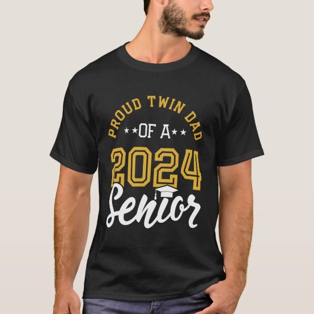 Klass 2024: Studenten-stolpe Twin Pappa 2022 T Shirt (Framsida)
