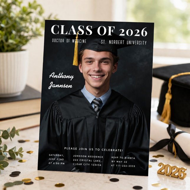 Klass 2026 Foto Examen Inbjudan (Class of 2026 graduation photo invitation with modern layout and elegant styling)