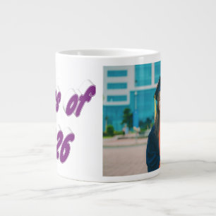 Klass 2026 lila typografi examensfoto jumbo mugg