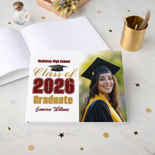 Klass 2026 Maroon Gold-examensfoto Gästböcker (Framsida Öppen)