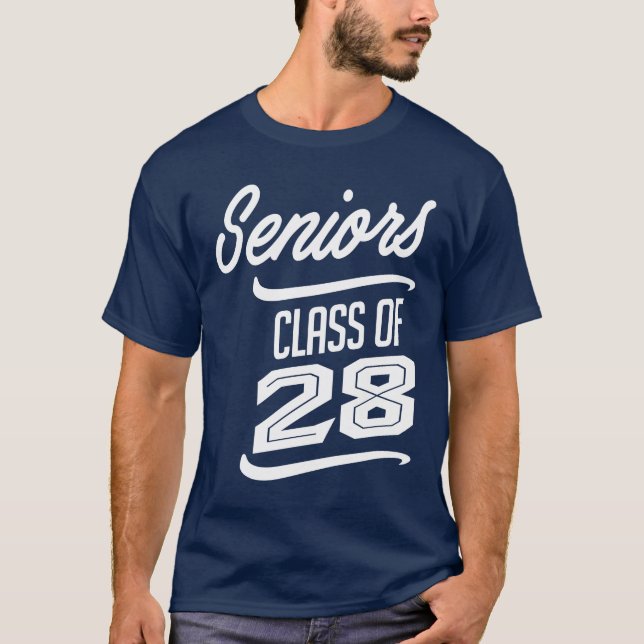 Klass 2028 - Förste Studenten-skolan T Shirt (Framsida)