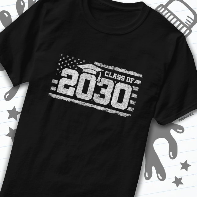 Klass 2030 Examen Amerikansk Flagga Senior 2030 T Shirt (Skapare uppladdad)