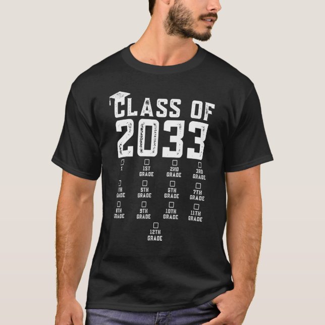 Klass 2033 - tillväxt med plats för Checkmar T Shirt (Framsida)