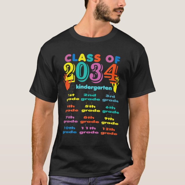 Klass 2034 Student Kindergarten 2021 Grow med T Shirt (Framsida)
