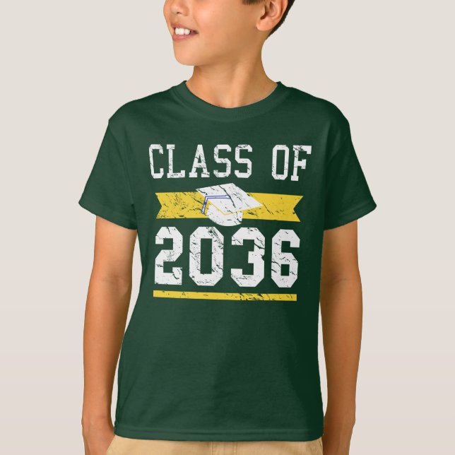 Klass 2036 Uppväxlingsskola Studenten T Shirt (Framsida)