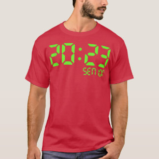 Klass av 2023 års högre Retro Digital Clock Gradua T Shirt
