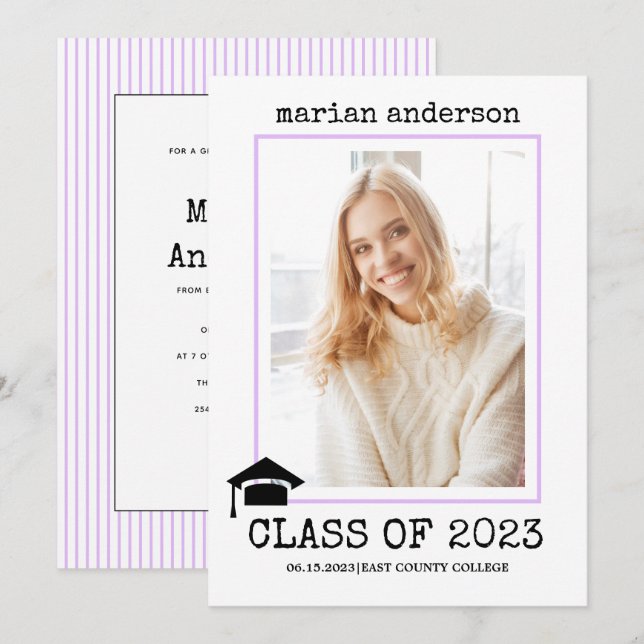 Klass av 2023-fotot med skrivmaskin lilac studente inbjudningar (Fram/baksida)