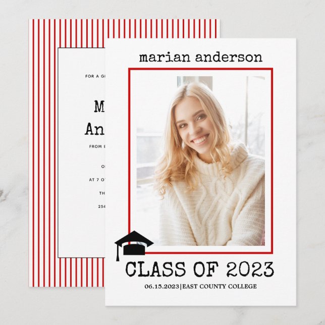 Klass av 2023-fotot med skrivmaskin Red studenten Inbjudningar (Fram/baksida)