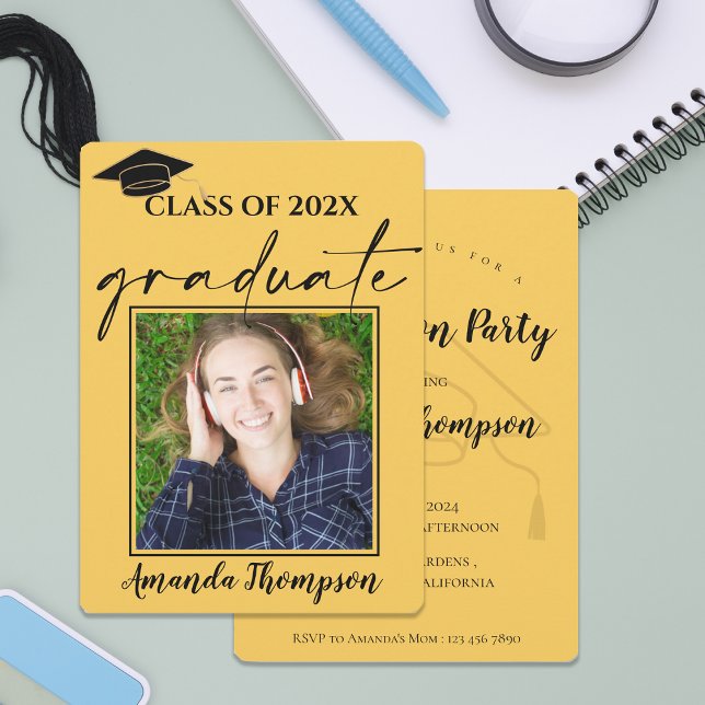 Klass av 2023-Gultens meddelande om foto Student (Class Of 2026 Yellow Photo Graduation Invitation)