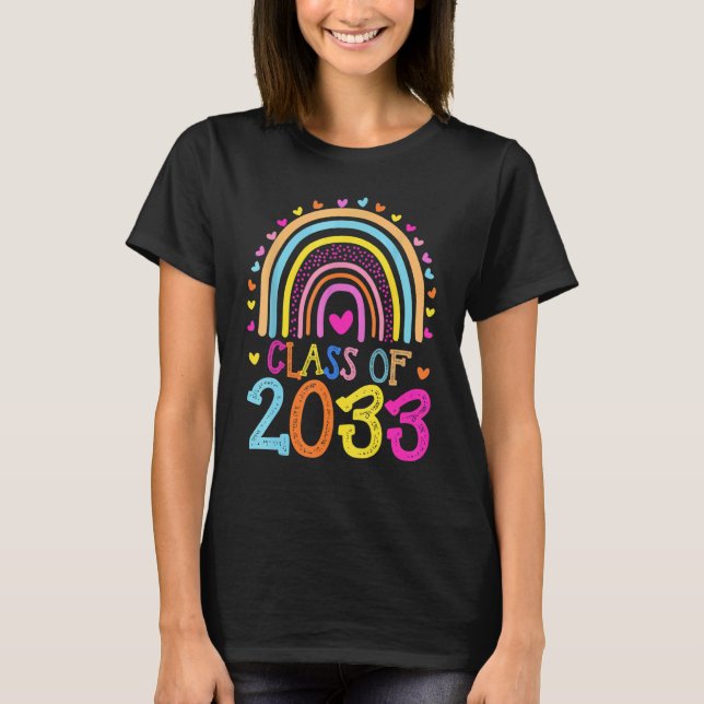 Klass av 2033 Regnbågstillväxt med mig Studenten D T Shirt (Framsida)