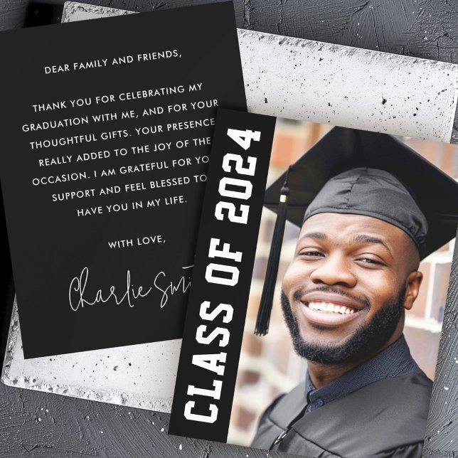 Klass för 2024: Modern bild av svart studenten Tack Kort (Class of year 2024 modern black graduation photo thank you card)