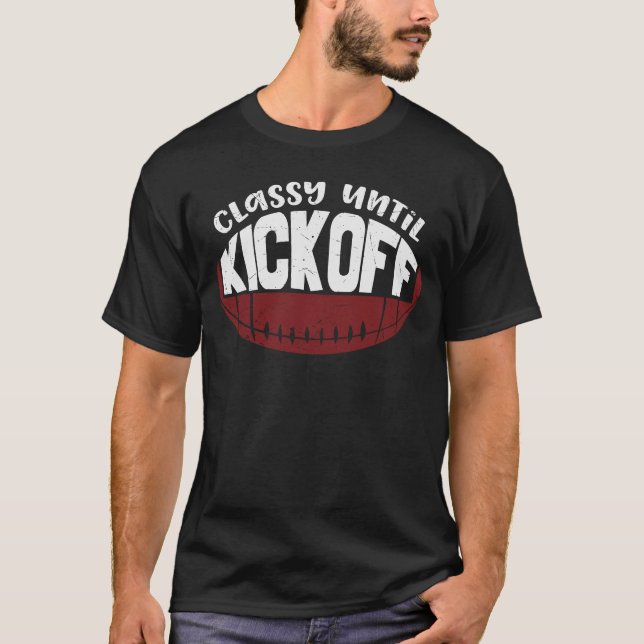 Klassen fram till Kickoff Funny fotbollsdesign T Shirt (Framsida)