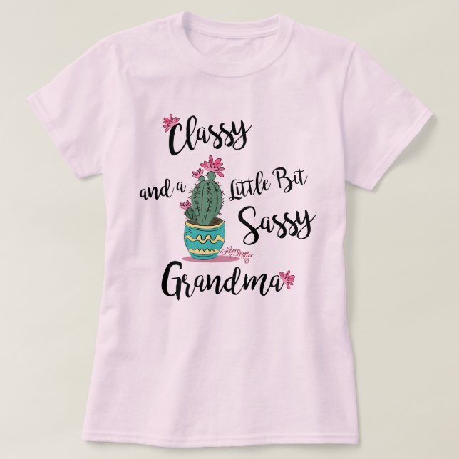 Klassen och en liten bit Sassy Grandma T Shirt (Design framsida)