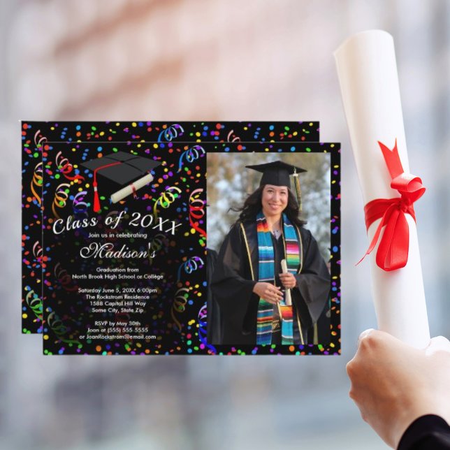 klassen Photo Studenten Black Cap Confetti i Party Inbjudningar (Photo Graduation Black Cap Confetti Class of Party Invitation)