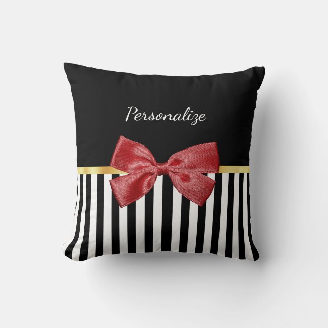 Klassen Red Bow Black and White Rand med Namn Kudde (Framsida)