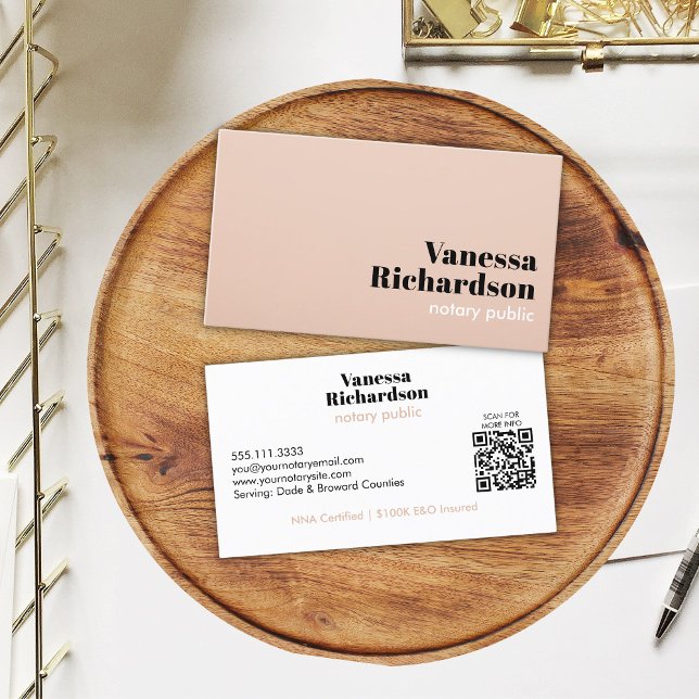 Klassens Ljusa rosa, moderna, minimalistiska QR-ko Visitkort (Skapare uppladdad)