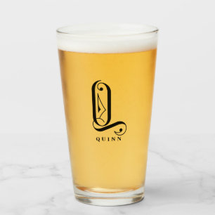 Klassi Monogram första Q med glas med efternamn