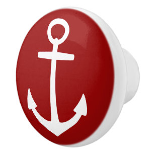 Klassikervit ankrar på nautiskt rött knopp