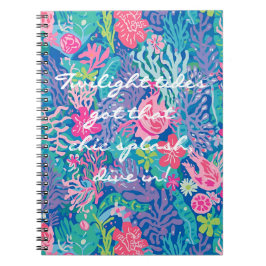 Klassisk anteckningsbok i stilren grafik