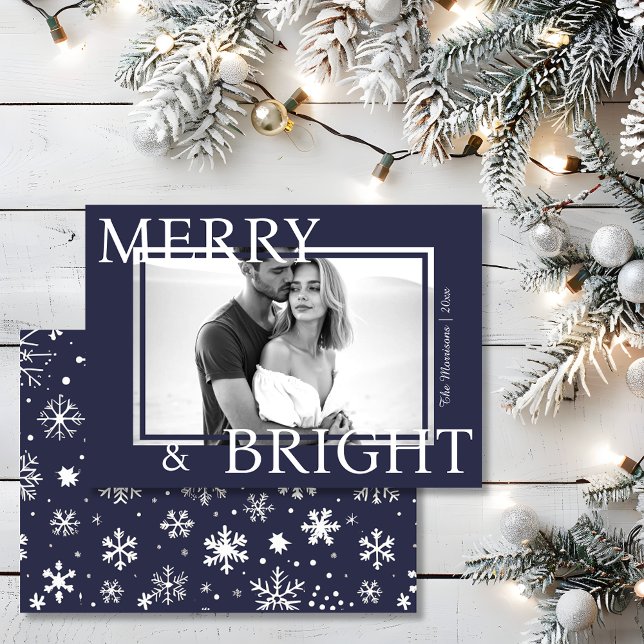 Klassisk blå Merry & Bright Djärv Snöflinga Foto Julkort (Classic Blue Merry & Bright Bold Snowflake Photo Holiday Card)