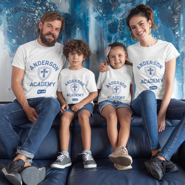 Klassisk blå text Kor och Shield Homeschool T Shirt (Skapare uppladdad)