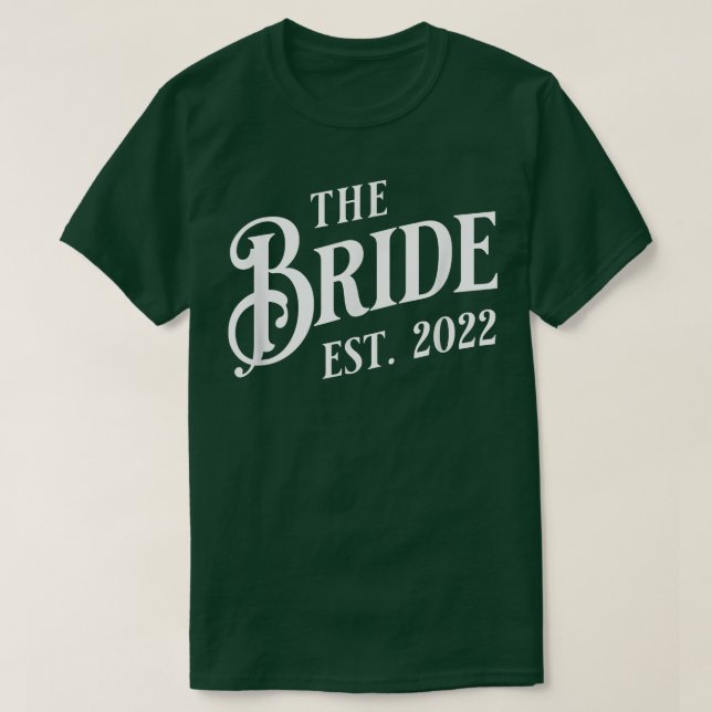 Klassisk Bruden Är  T Shirt (Design framsida)