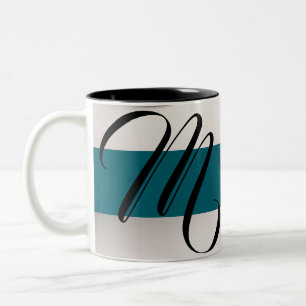 Klassisk charm: M Brev Design Ceramic Mugg