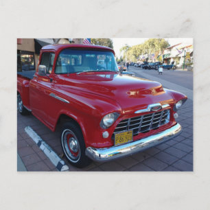 Klassisk Cherry Red Chevy Plocka-Up Lastbil vid bi Vykort
