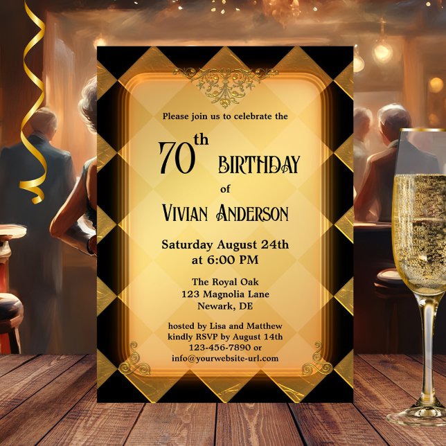 Klassisk Chic Guld Black Elegant Birthday Inbjudningar (Elegant adult birthday party invitation in gold and black with a checkered background)