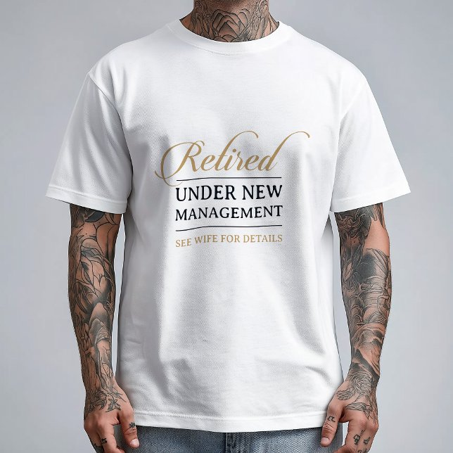 Klassisk Chic Kalligrafi Guld Pensionerad  T Shirt (Skapare uppladdad)