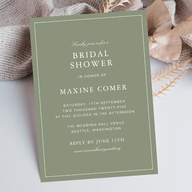 Klassisk dammig grön bröllopsdusch med script inbjudningar (Classic dusty green bridal shower invitations create a warm and elegant celebration atmosphere.)