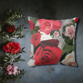 Klassisk elegant blommigt chic röd, kräm, rosa ros kudde