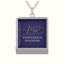 klassisk elegant chic marinblå och vit halskedja