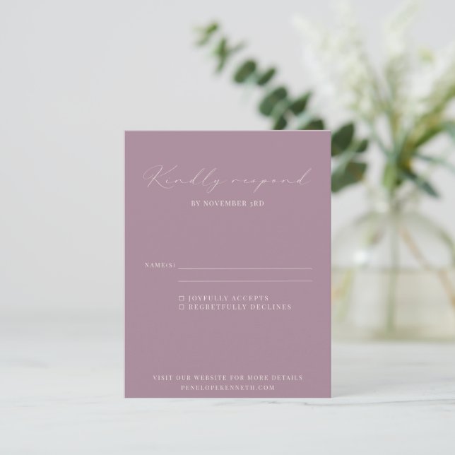 Klassisk Elegant Dusty Lila Script Bröllop OSA Kort (Stående Fram)