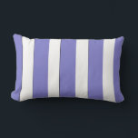 Klassisk Elegant Modern Blue and White Rand Lumbarkudde<br><div class="desc">Klassisk Elegant Modern Blue and White Rand Lumbar Pillow. Maskin tvättar! Inga torra Städning räkningar! Du kan äga eller ge den här chicen Blue and White Stripe Lumbar Dekorativ kudde i dag. Matchar Bord lampa i butiken. Det går utmärkt med traditionell, modern, rustisk och Shabby chic-dekoration. Klassisk Elegant Modern Blue...</div>