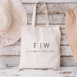 Klassisk Elegant Modern Minimalist Monogram Namn Tygkasse<br><div class="desc">Öka stil med vår klassiska Elegant Modern Minimalist Monogram Tote Bag. Denna mångsidiga till sömlösa blandning av tidlös sofistikering med minimalism i contemporaryn, skapar den som ett viktigt tillbehör för alla tillfälle. Designat med noggrann noggrannhet är den här väskan mer än bara ett praktiskt tillbehör, det är ett personlig mode...</div>