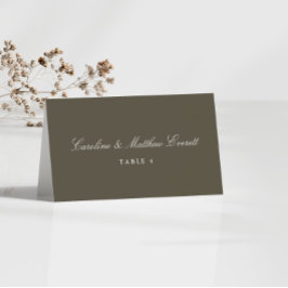 Klassisk elegant olivgrön platskort med specialskr bordsnummer