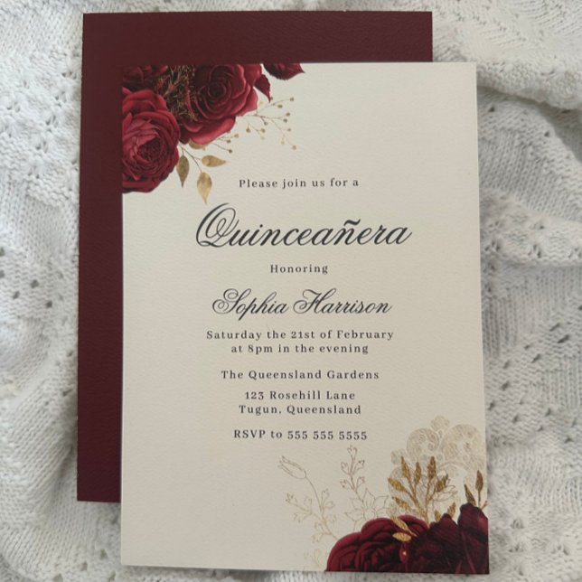 Klassisk Elegant Röd ros & Guld Quinceanera Inbjudningar (Skapare uppladdad)