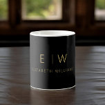 Klassisk Elegant, svart, Guld-minimalistiskt monog Kaffemugg<br><div class="desc">Höj din morgonrutin med vår svarta och Guld, moderna, minimalistiska Monogram-Namn-kaffe Mugg. Den här eleganta och snyggt mugg ger en liten contemporary elegans till din dagliga kafferritual. Den är konstruerad med kvalitet i åtanke och har en minimalistisk design i klassiskt svartvitt, skapar den som ett mångsidigt tillägg till ditt kök...</div>