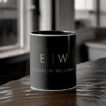 Klassisk Elegant, svart, Guld-minimalistiskt monog Två-Tonad Mugg<br><div class="desc">Höj din morgonrutin med vår svarta och Guld, moderna, minimalistiska Monogram-Namn-kaffe Mugg. Den här eleganta och snyggt mugg ger en liten contemporary elegans till din dagliga kafferritual. Den är konstruerad med kvalitet i åtanke och har en minimalistisk design i klassiskt svartvitt, skapar den som ett mångsidigt tillägg till ditt kök...</div>